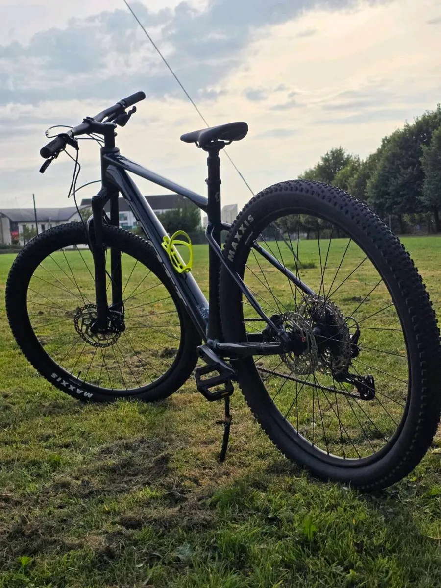 Mountain bike - Image 2