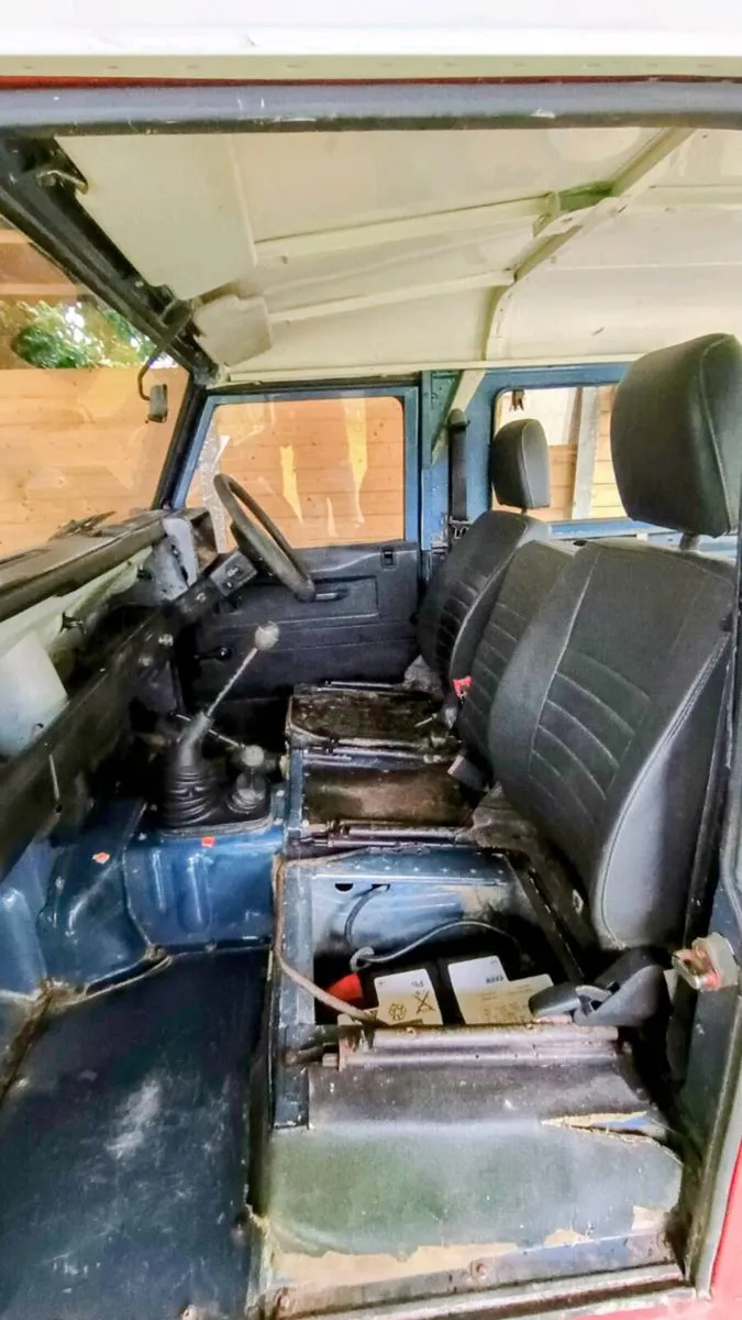 Landrover Defender 90  200Tdi (Year 1992) - Image 4