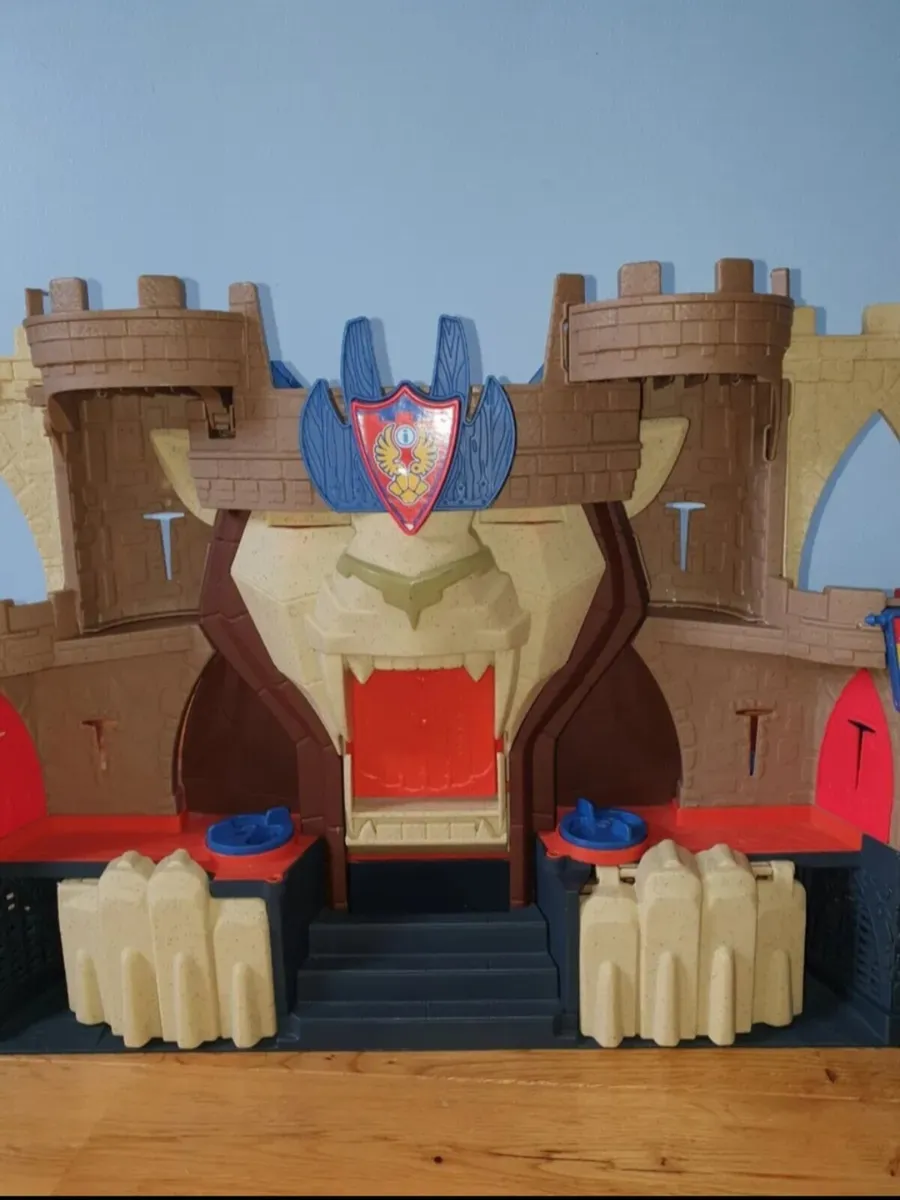 Toy imaginext castle and assesories - Image 2