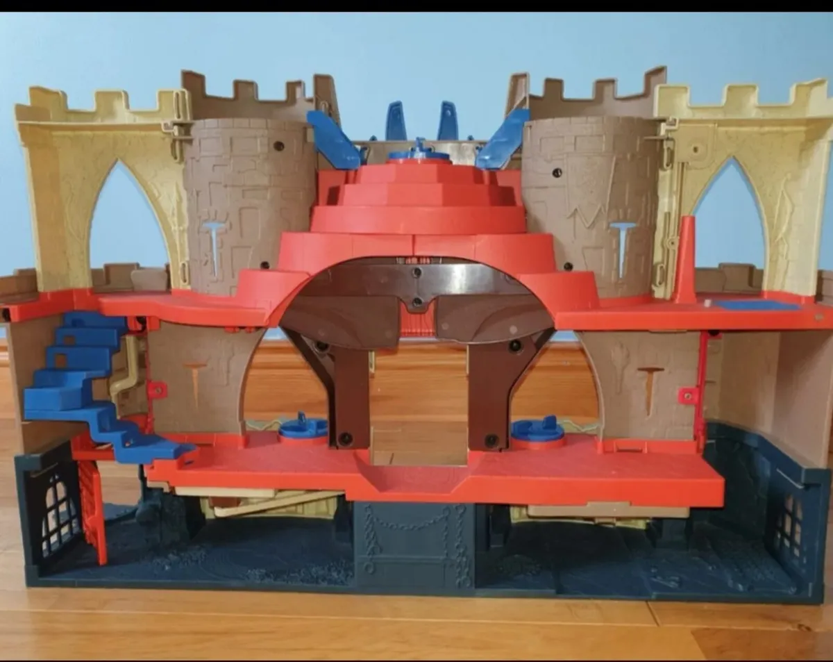Toy imaginext castle and assesories - Image 3