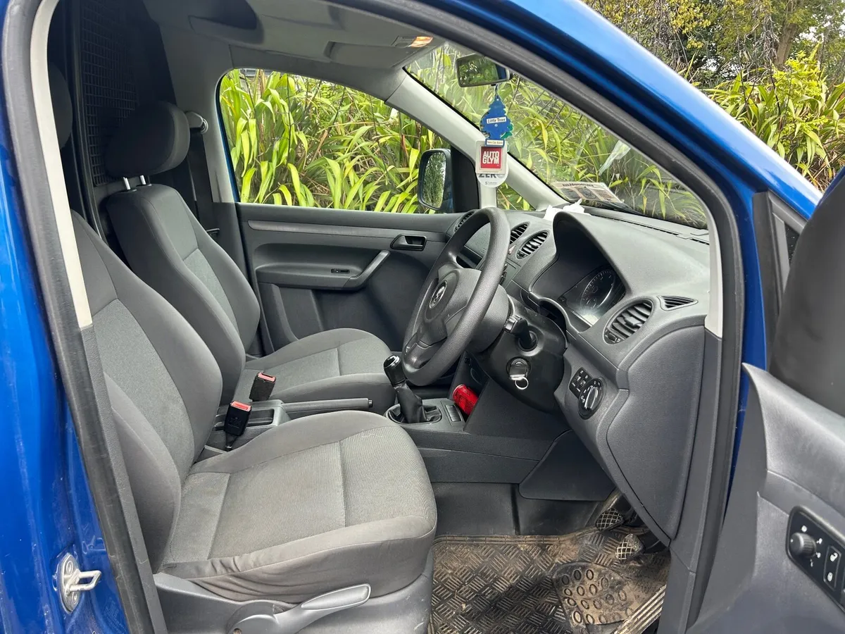 Volkswagen Caddy 2015 - Image 4