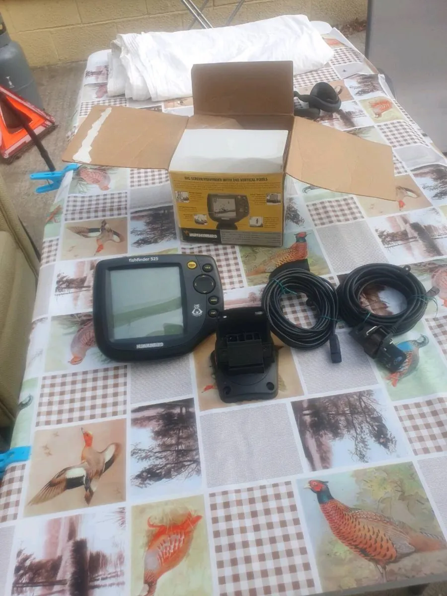 Hummingbird fishfinder