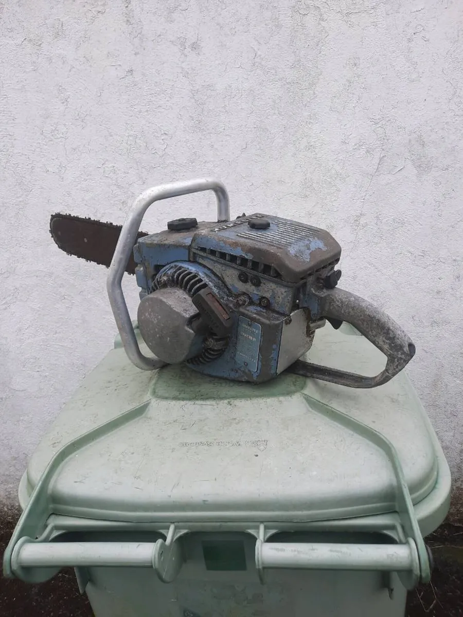 Vintage chainsaw - Image 2
