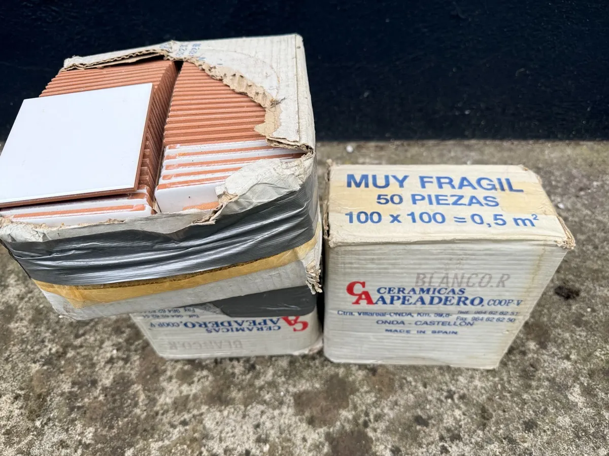 Approx 150 white bevelled tiles for bath or kitche - Image 1