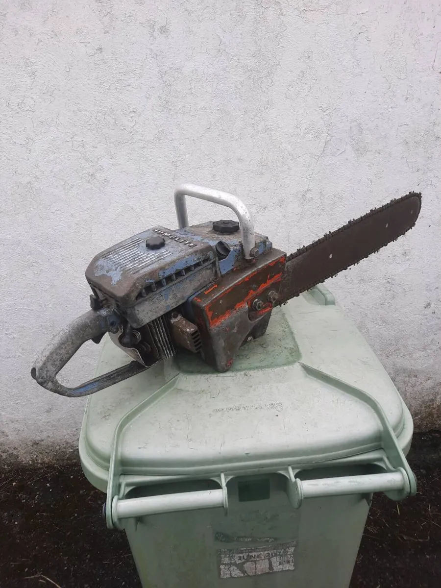 Vintage chainsaw - Image 3