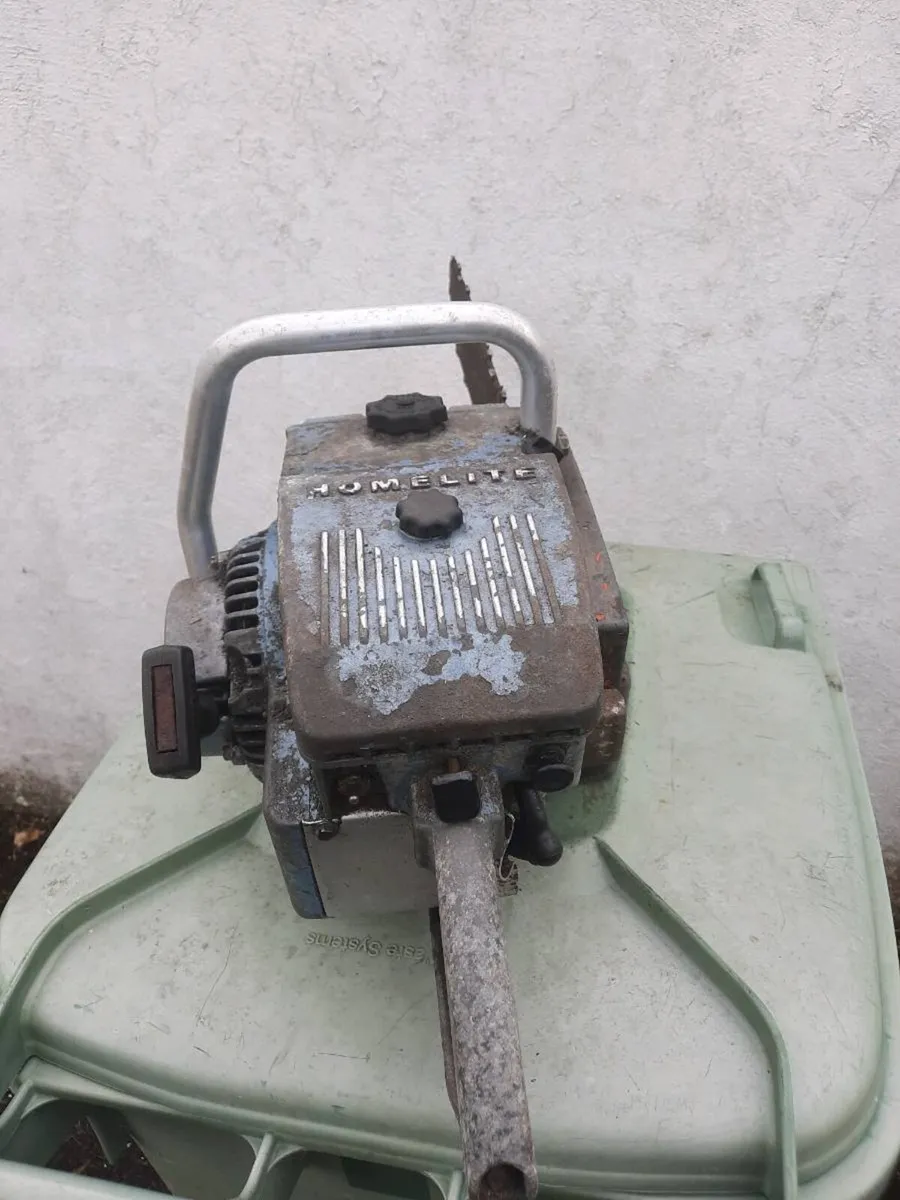 Vintage chainsaw - Image 4