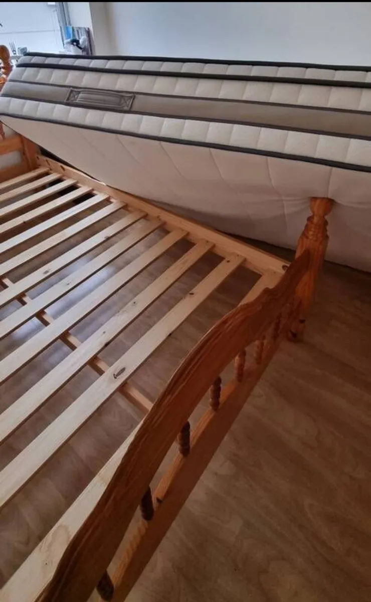 Double bed - Image 2