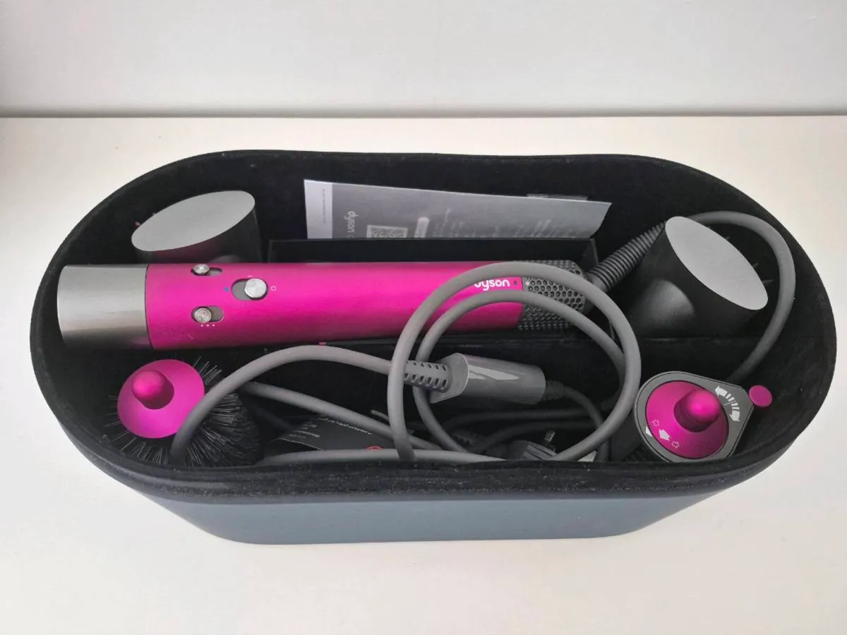 Dyson Airwrap™ multi-styler Complete Long in Fuchs - Image 4