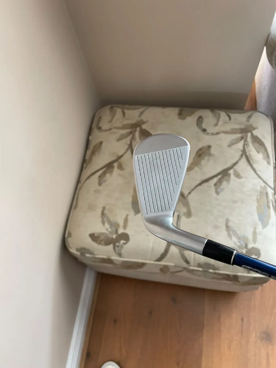 Srixon zx 20 degree 3 iron - Image 3