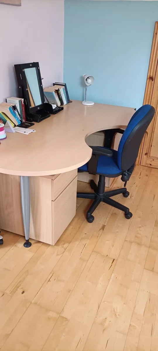 Office furniture - Image 4