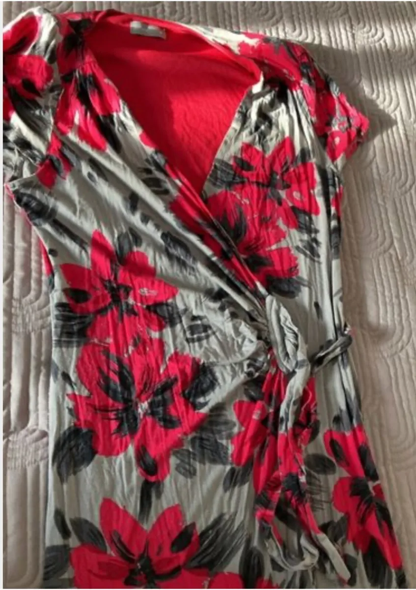 Dunnes Per Una Wrap Dress size 14 - Image 4