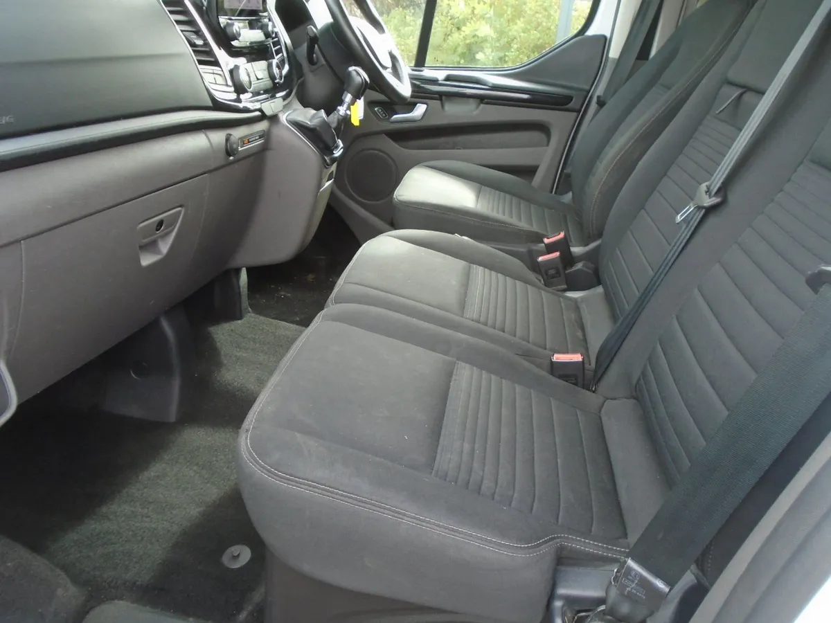 2023 Ford Transit Custom LWB LIMITED DOUBLECAB - Image 4