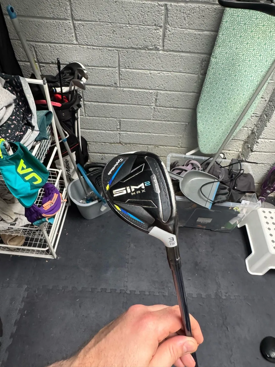 Taylormade Sim2 Max 3 Hybrid - Image 1