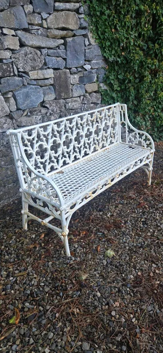 Garden  bench  solid cast iron very very heavy - Image 3