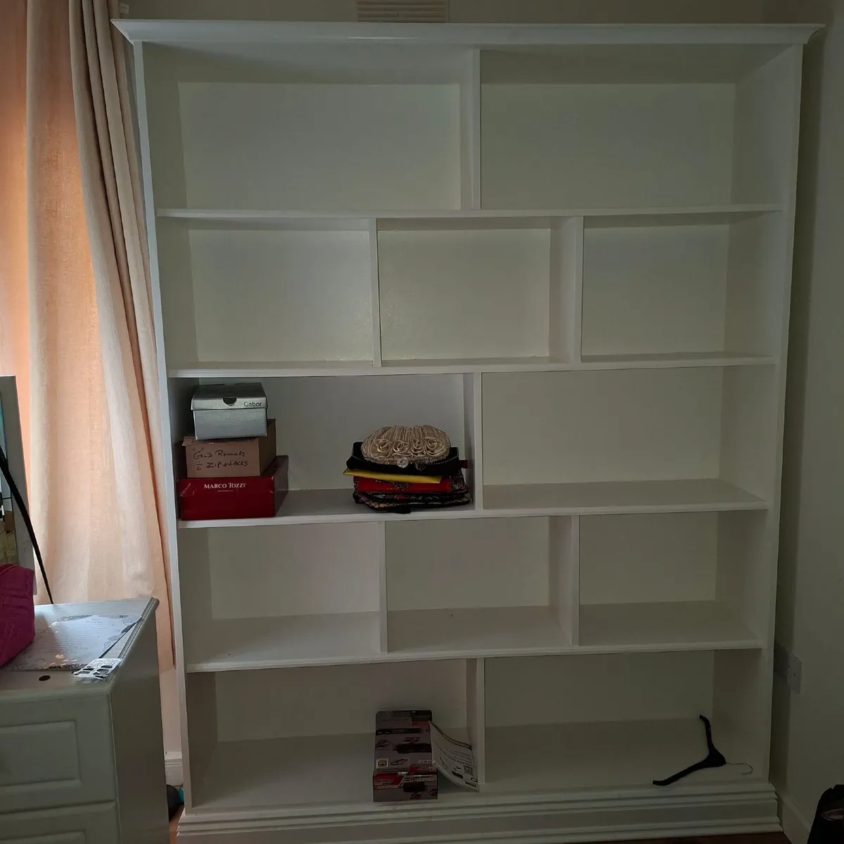 Display / shelving unit