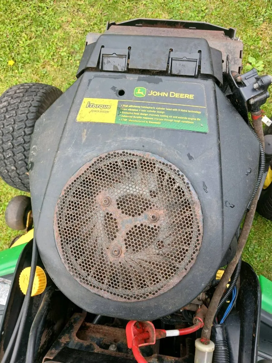 Breaking 4 Parts Ride On Mowers - Image 3