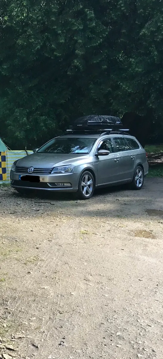Exodus 470L roof box and 4 bike tow hitch carrier - Image 2