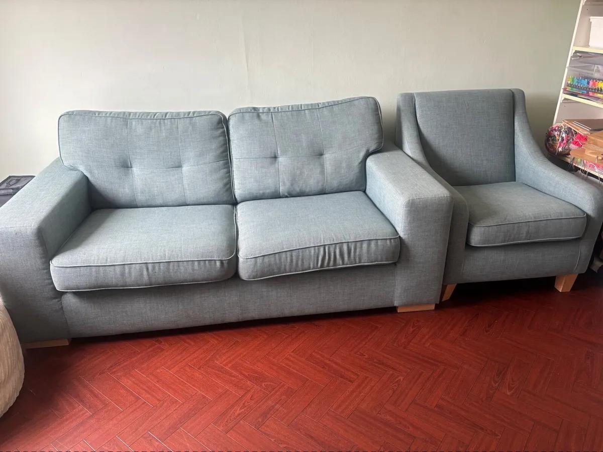 Sofa and chairs - Image 2