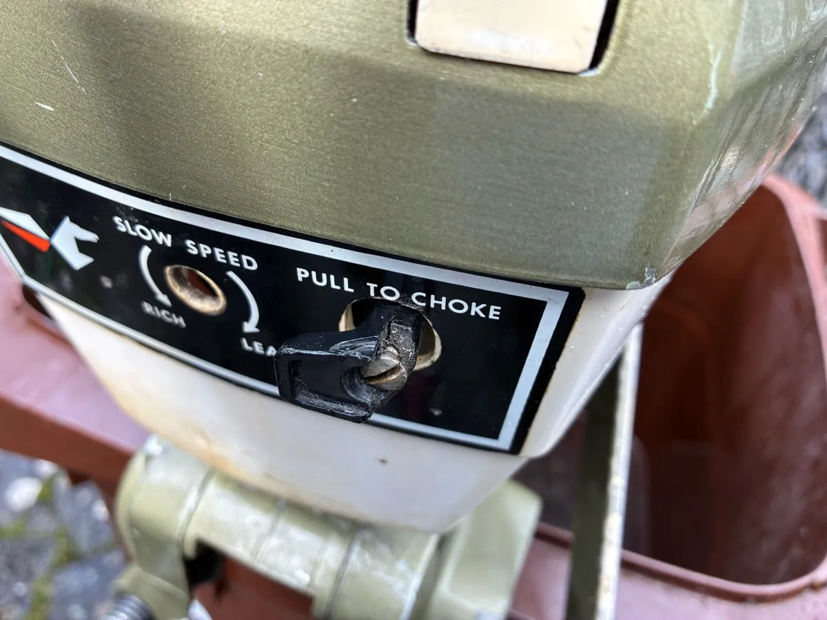 Outboard motor - Image 2