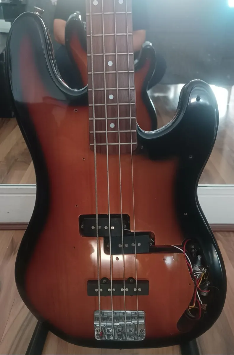 Squier P-Bass Guitar for Parts/Repair - Image 4