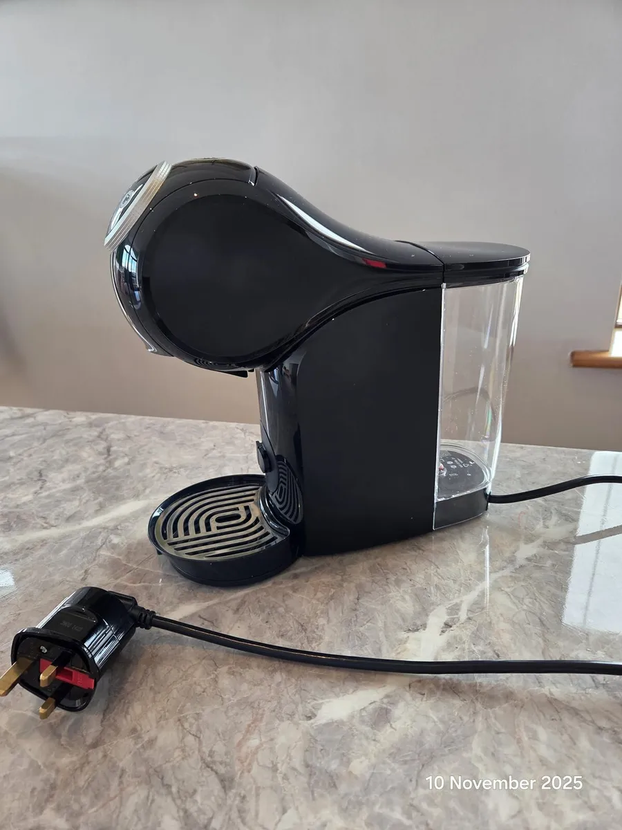Dolce gusto coffee machine and pods - Image 2