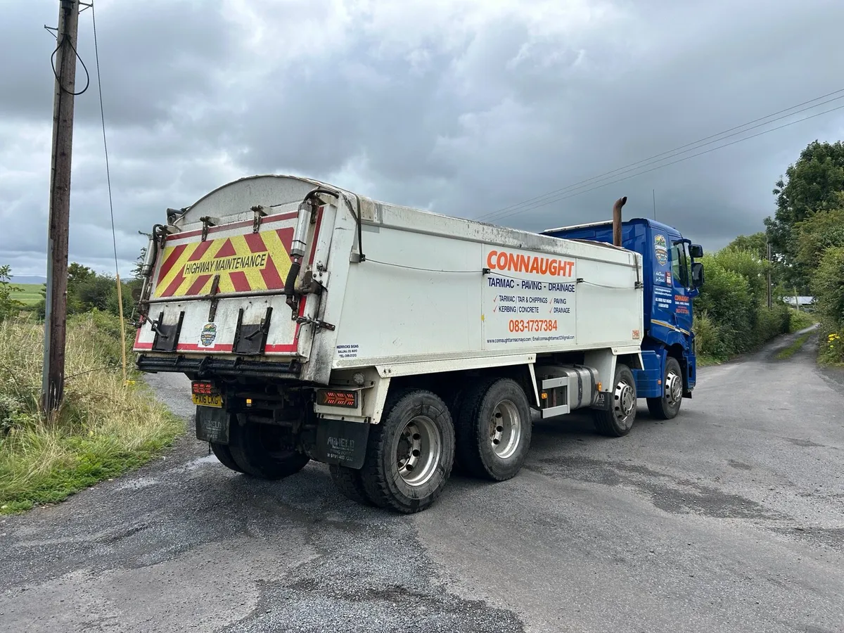 2016 renualt tipper - Image 4
