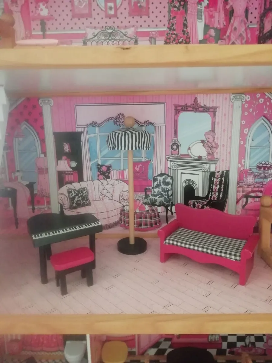 Doll house - Image 3