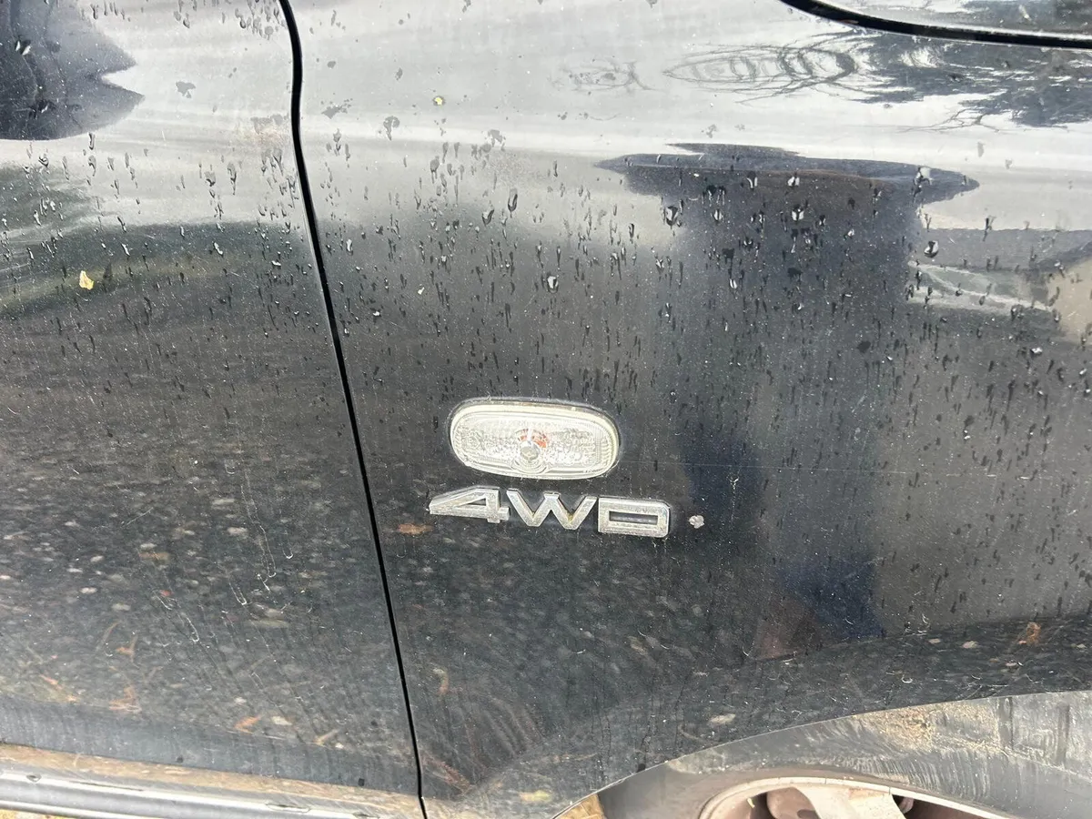 Hyundai Santa Fe 2008 - Image 3