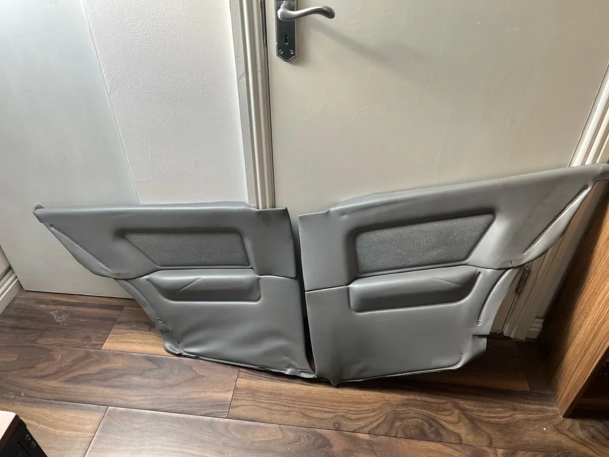BMW E30 parts - Image 2