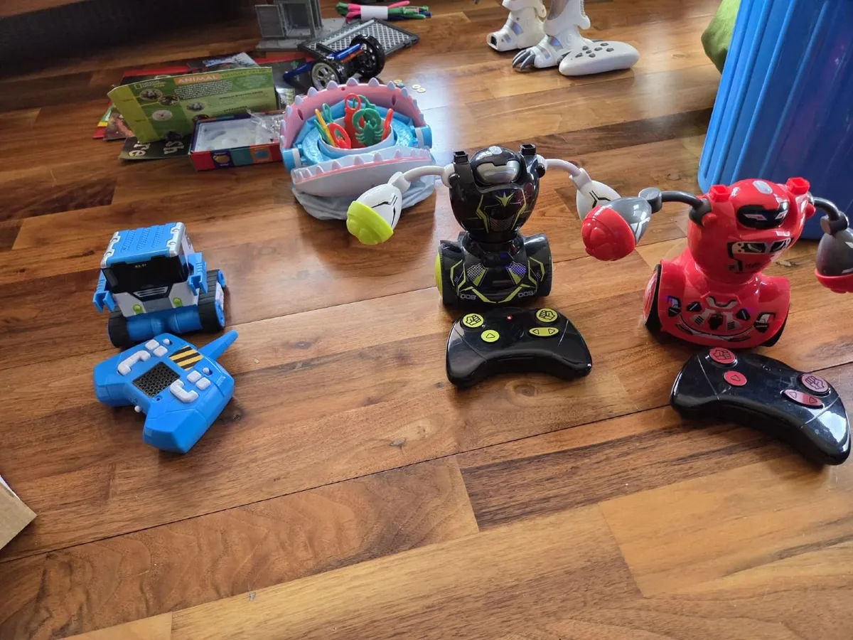 Free Toys - Image 2