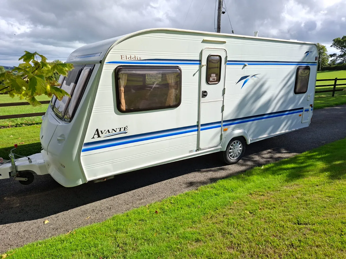 Starter fixed bed caravan - Image 2