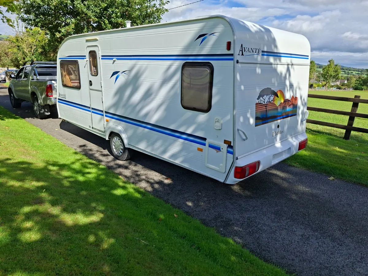 Starter fixed bed caravan - Image 4