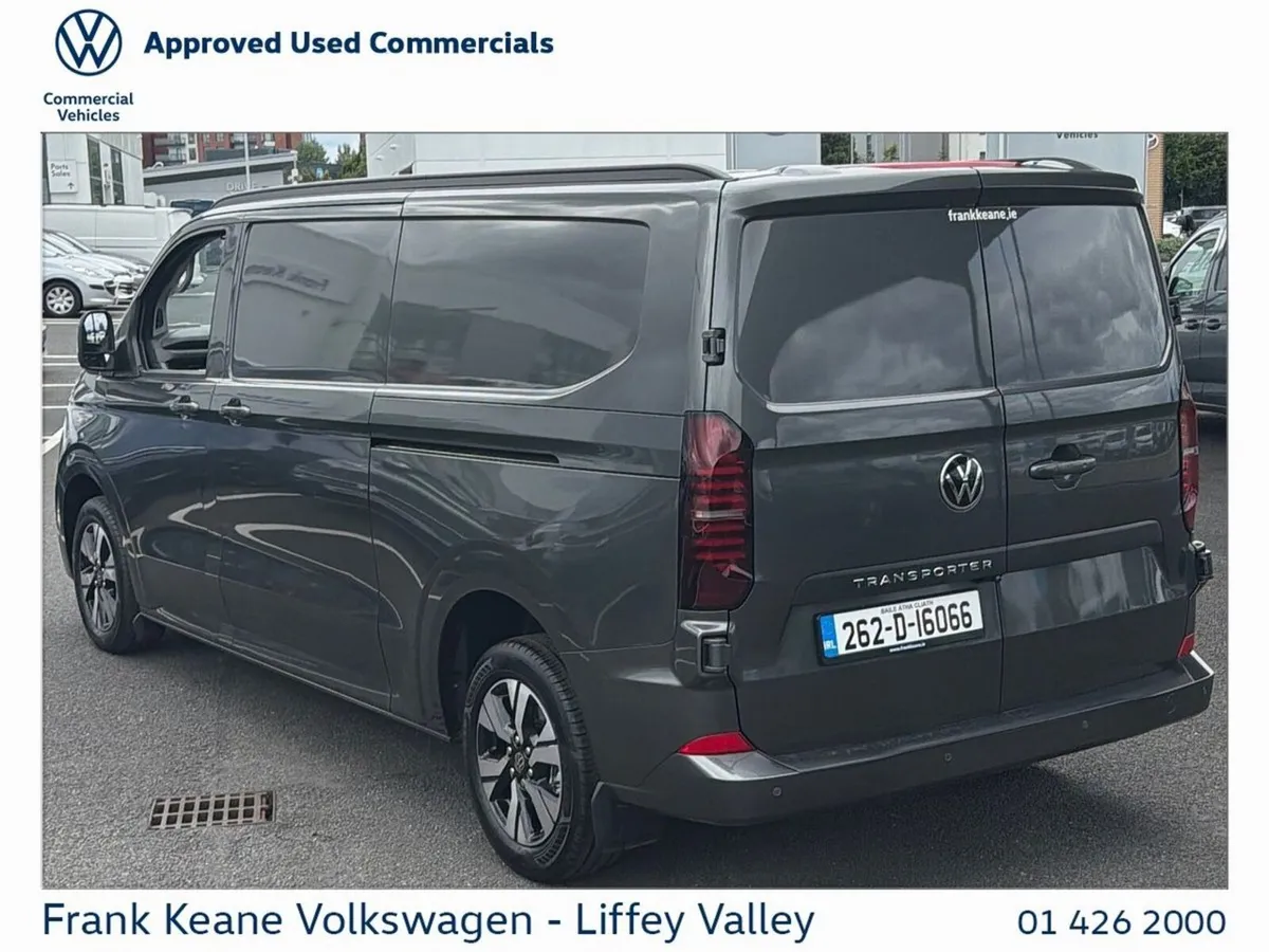 Volkswagen Transporter *NEARLY NEW* HIGHLINE AUTO - Image 3