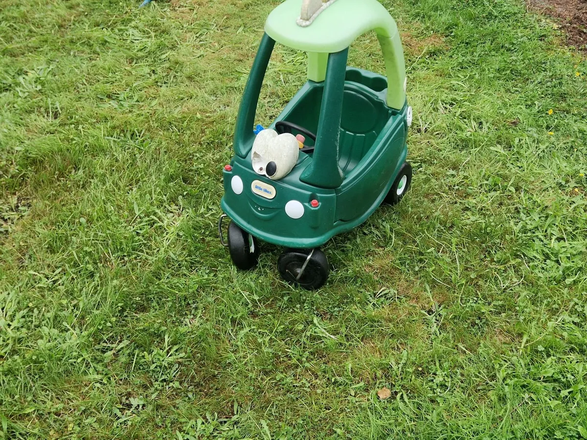 Little Tikes Cozy Coupe Ride On Car - Image 1