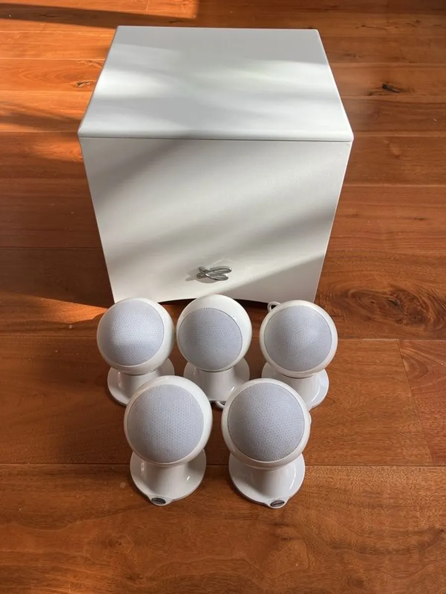 Cabasse Alcyone 5.1 Surround Sound Speaker System + Active Subwoofer - Image 1