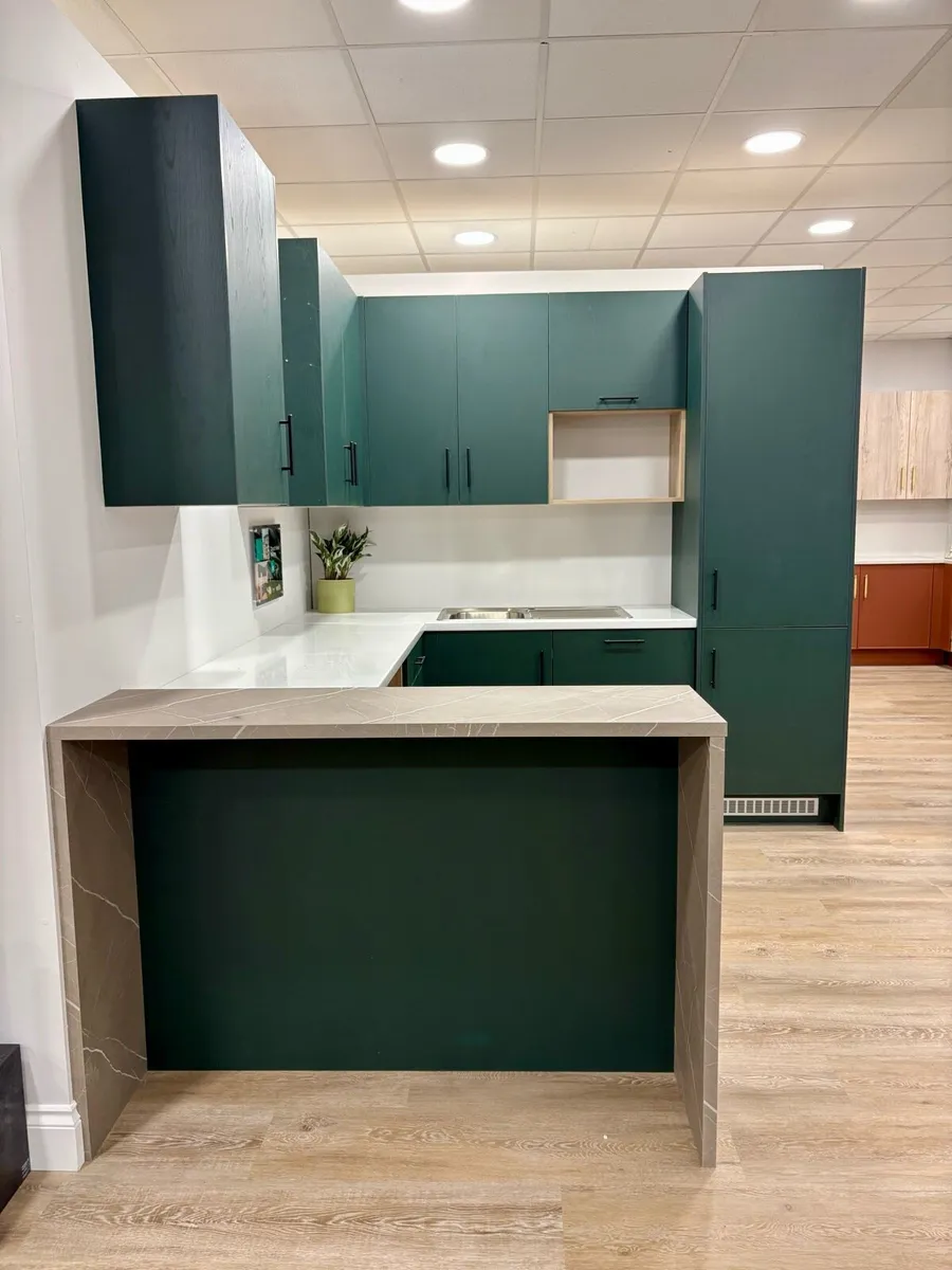 Kitchen : Ex Displays - Image 1
