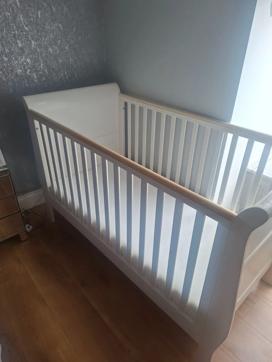 Mia Sleigh cot Mamas &Papas &mattress - Image 1