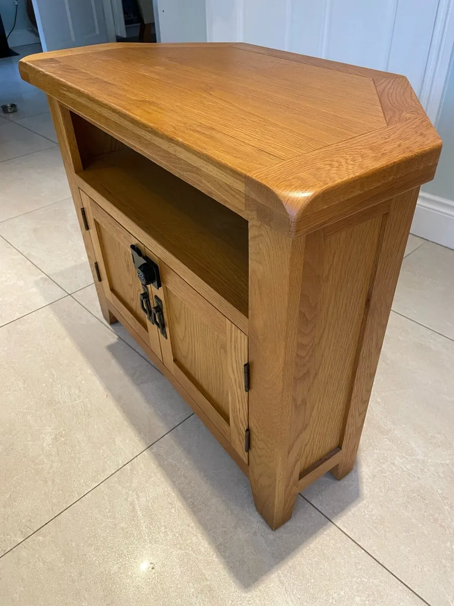 Tv stand with storage - Image 2