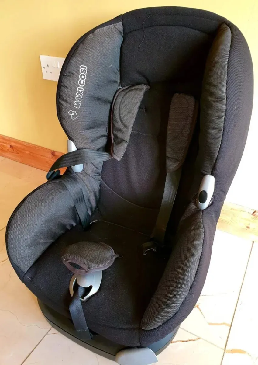 Maxi cosi car seat - Image 1