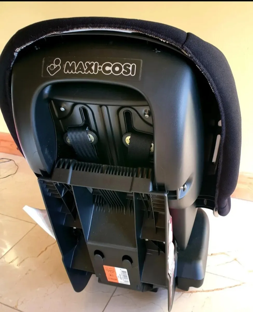 Maxi cosi car seat - Image 4