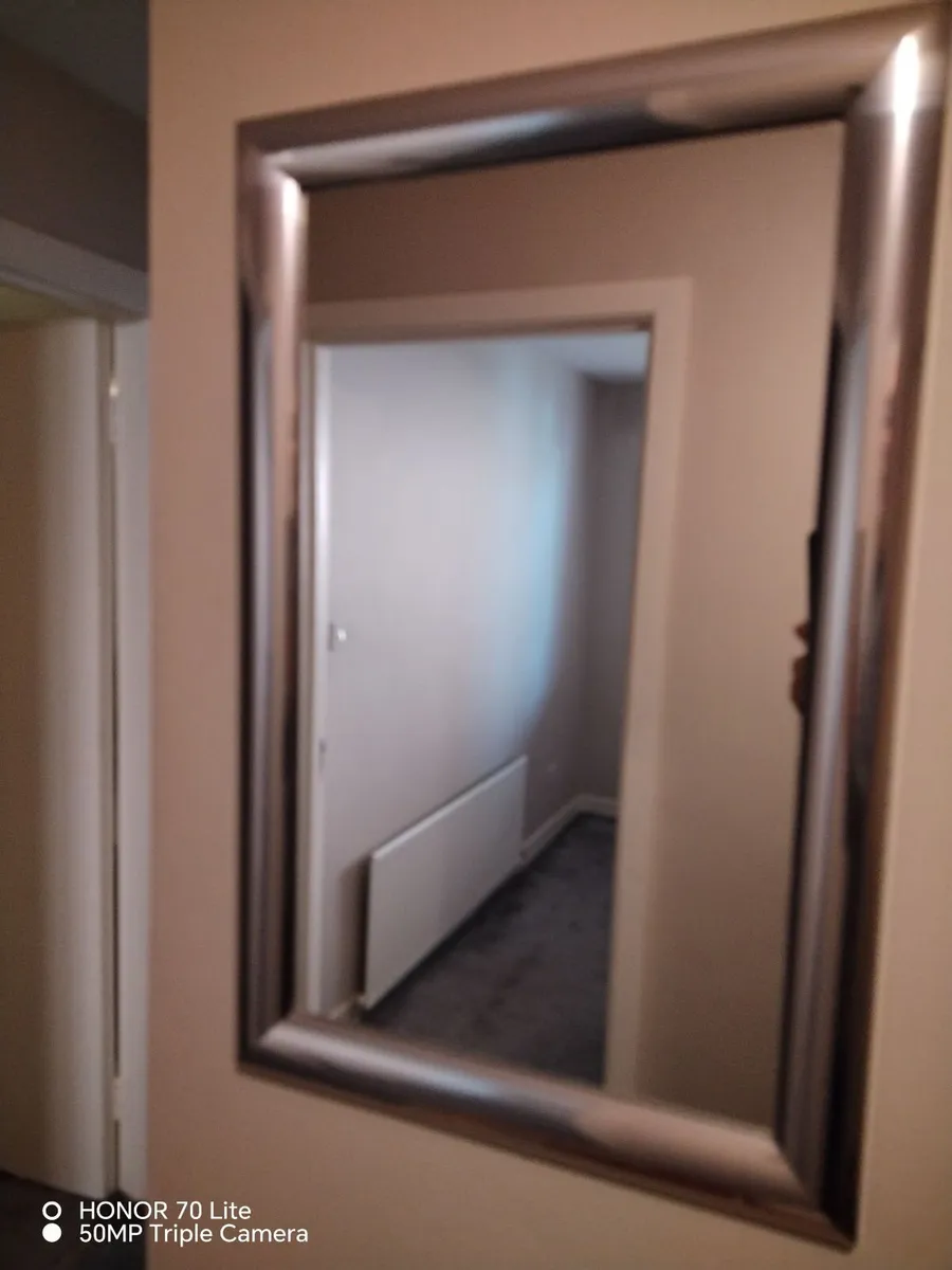 Bedroom furniture - Image 1