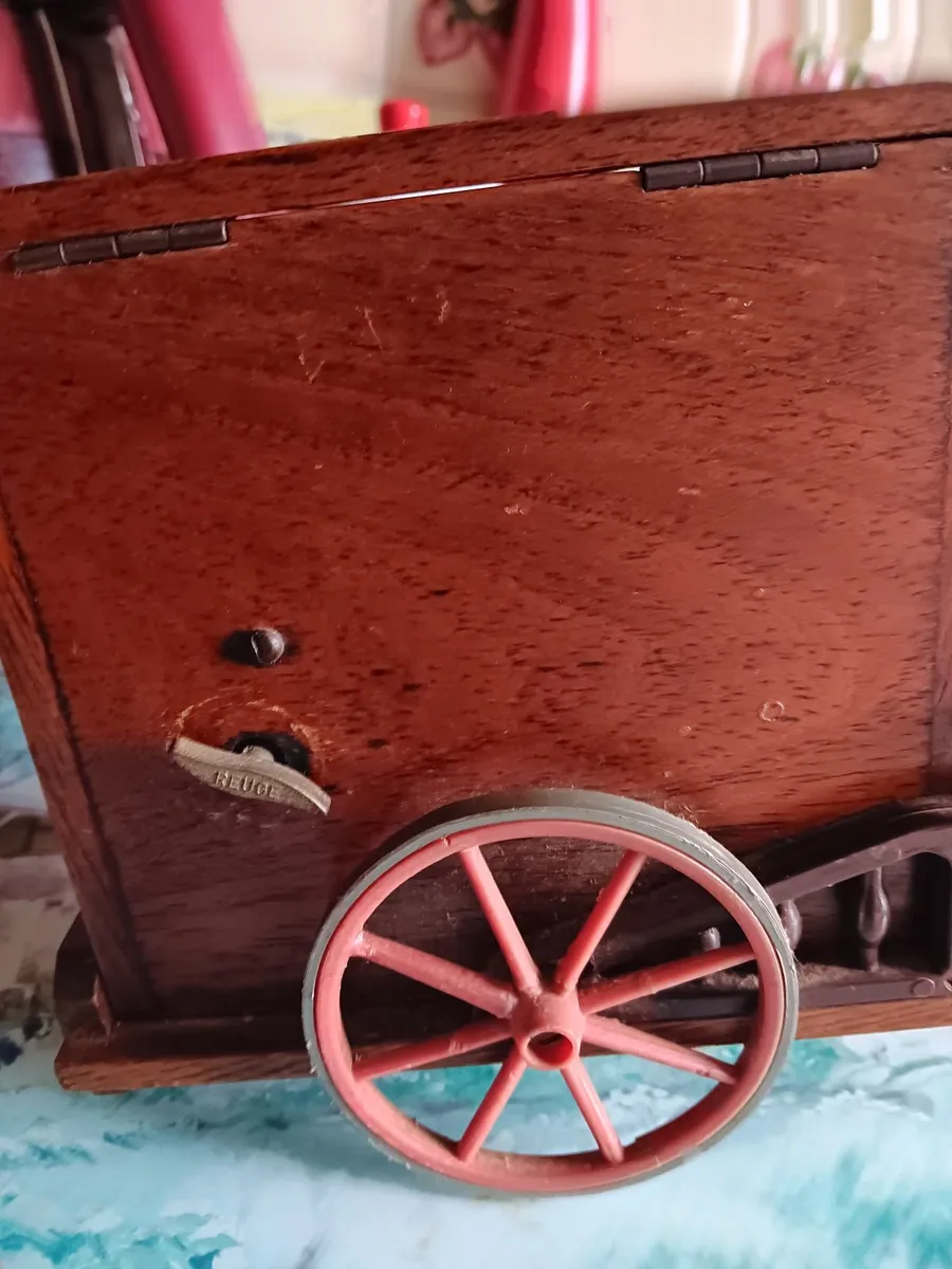 Antique music box - Image 4