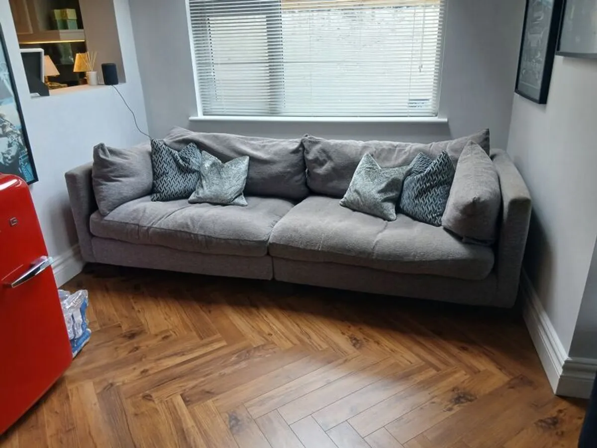 Comfortable sofa in good condition - Image 1
