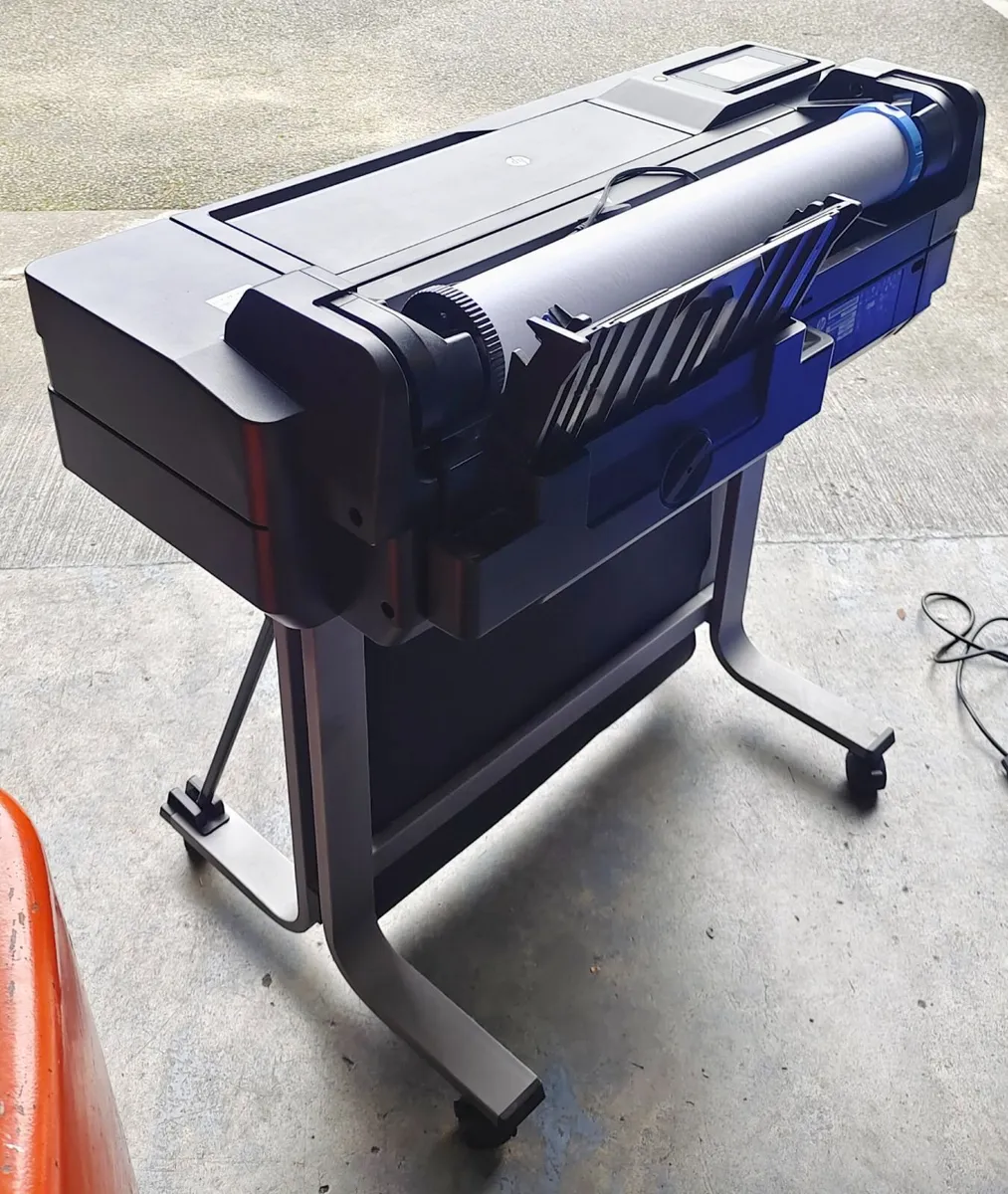 HP DesignJet T120 A1 Plotter Printer + Stand — €50 - Image 1