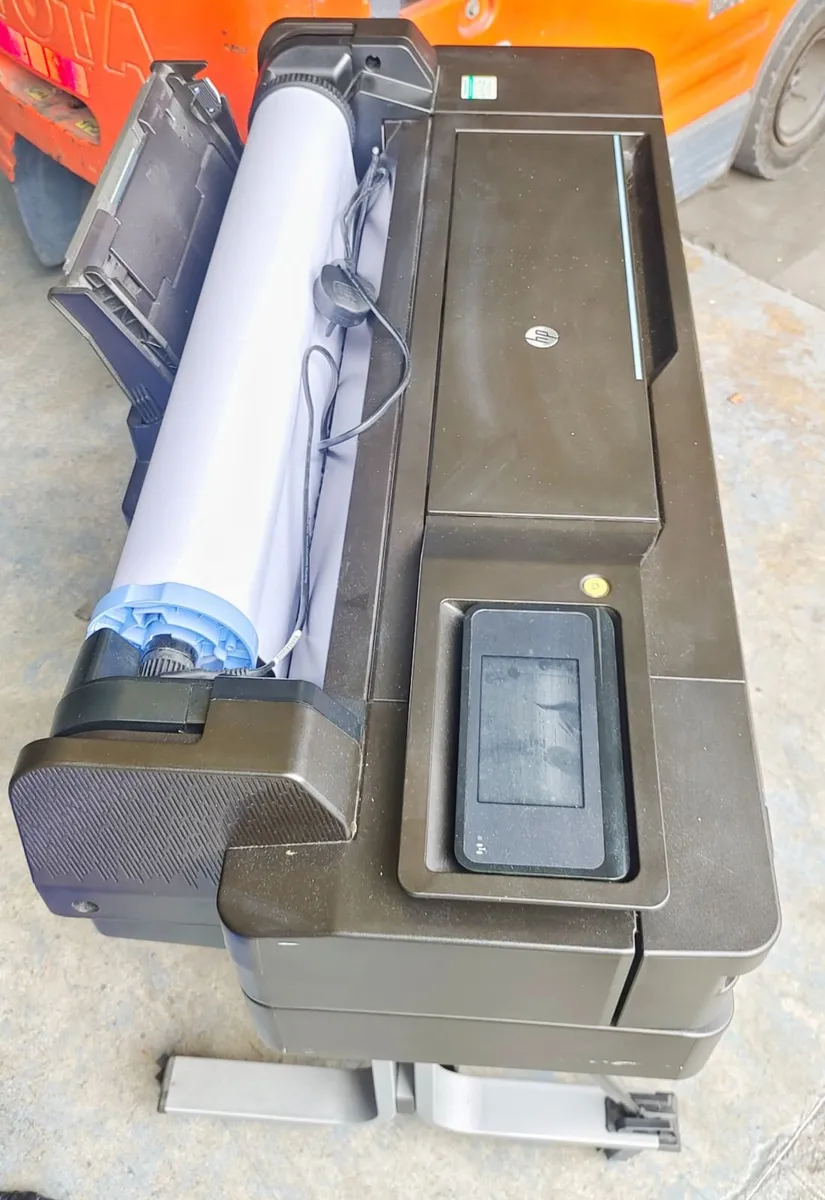 HP DesignJet T120 A1 Plotter Printer + Stand — €50 - Image 2