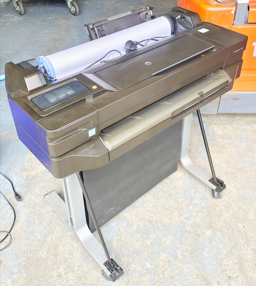 HP DesignJet T120 A1 Plotter Printer + Stand — €50 - Image 4