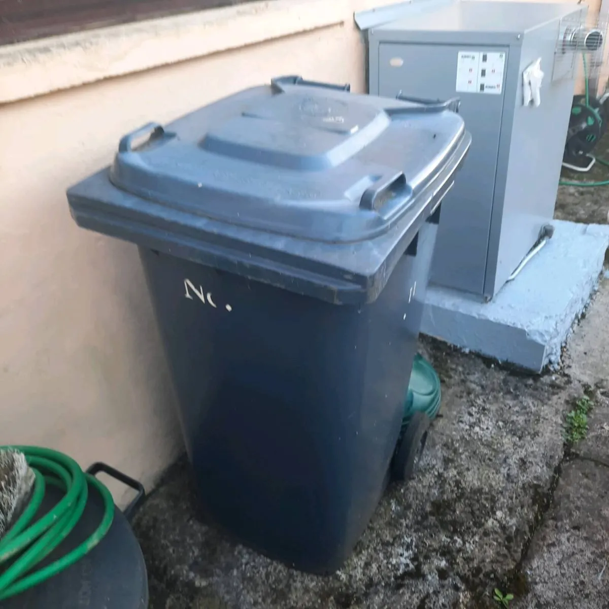 Wheelie bins   × 2 - Image 2