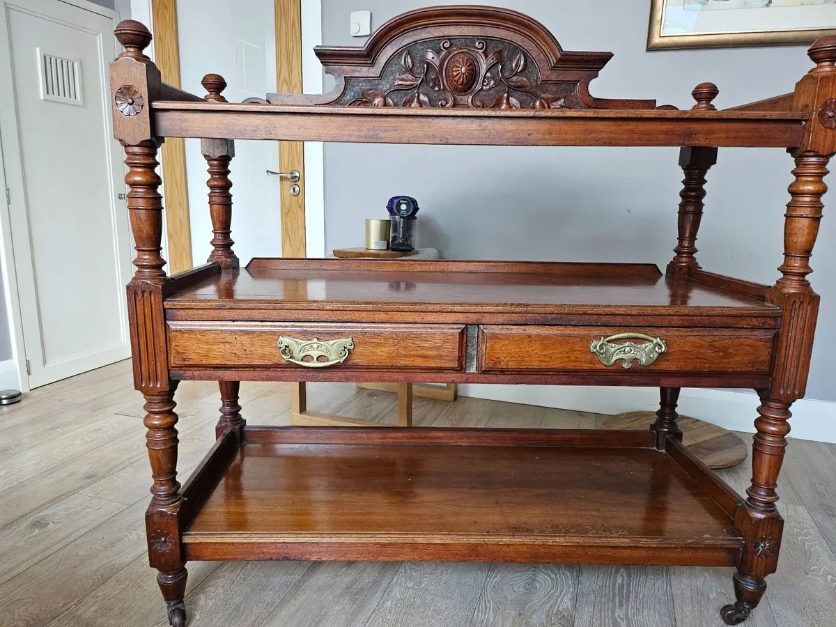 Victorian Mahogany three tier whatnot/etagere - Image 2