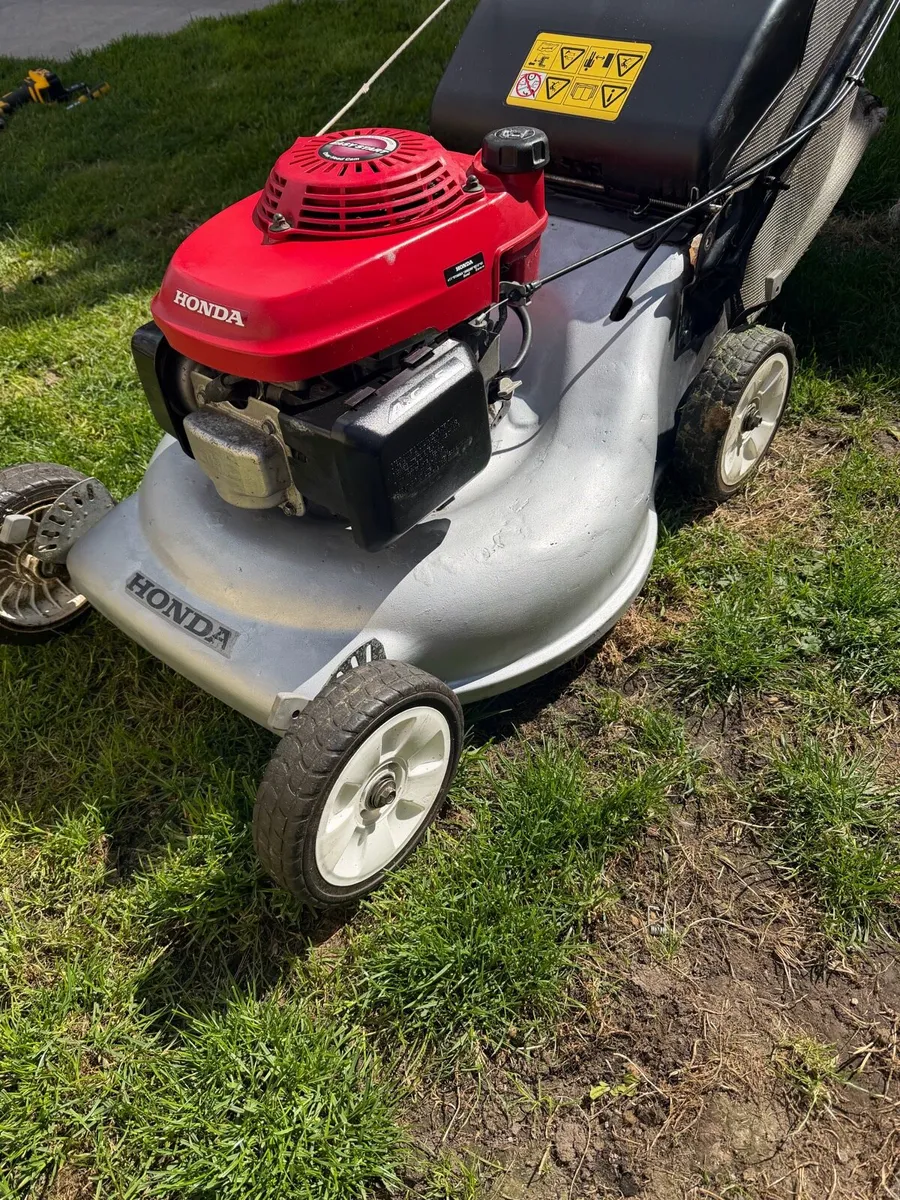 Honda lawnmower - Image 4