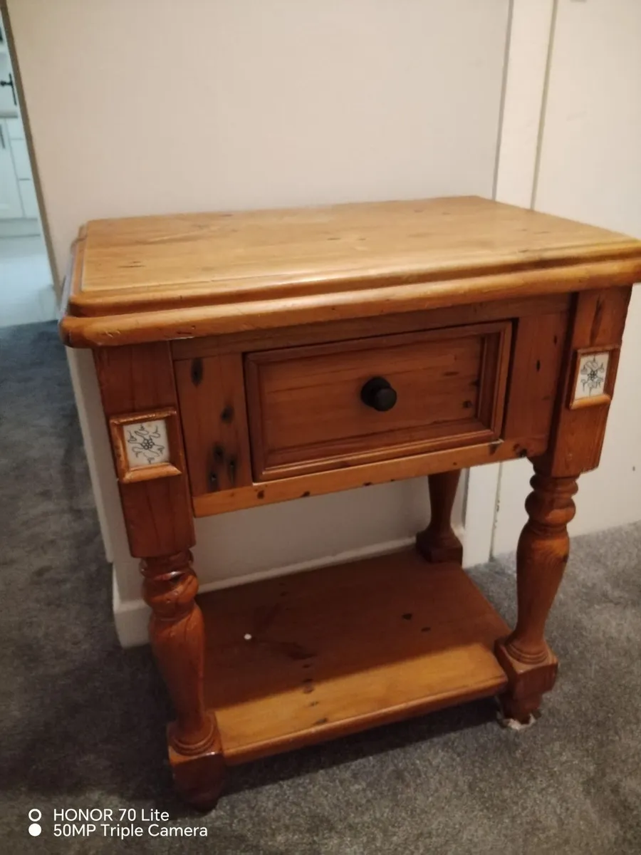 Hall furniture - Image 1